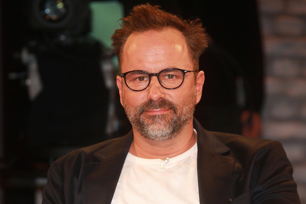 Entertainment Bilder des Tages Kurt Kr�mer zu Gast in der 3 nach 9 ARD Talkshow am 18.03.2022 in Bremen 3 nach 9 ARD Talkshow am 18.03.2022 in Bremen *** Kurt Kr�mer as a guest in the 3 after 9 ARD ta ...