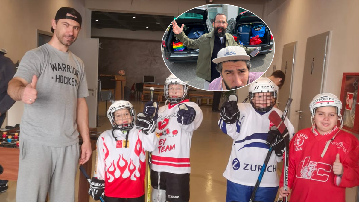 Grâce au matériel récolté et envoyé par les frères Schiau, les jeunes hockeyeurs ukrainiens réfugiés chez le coach Evgheni Pysarenko (à gauche) en Roumanie ont pu rejouer.