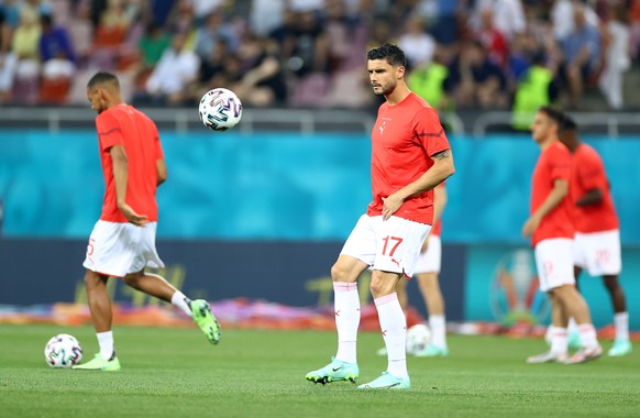 epa09308959 Loris Benito of Switzerland warms up prior the UEFA EURO 2020 round of 16 soccer match between France and Switzerland in Bucharest, Romania, 28 June 2021. EPA/Marko Djurica / POOL (RESTRIC ...