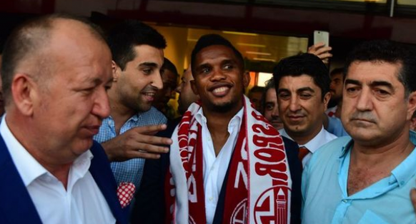 Samuel Eto'o ist bereits in der Türkei angekommen.