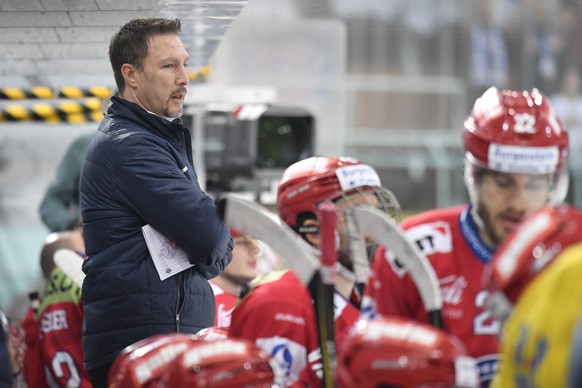 Cheftrainer Jeff Tomlinson von Rapperswil im vierten Eishockey Spiel der Ligaqualifikation der National League zwischen den SC Rapperswil-Jona Lakers und dem EHC Kloten am Donnerstag, 19. April 2018,  ...