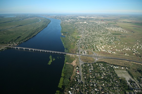 View of the city of Kherson from a balloon, Antonovsky bridge over the river. Dnieper.