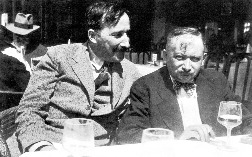 Stefan Zweig versucht seinem Freund Josef Roth zu helfen – beim Schreiben und beim Bekämpfen der Trinksucht. Hier in&nbsp;Ostende, Belgien, 1936.