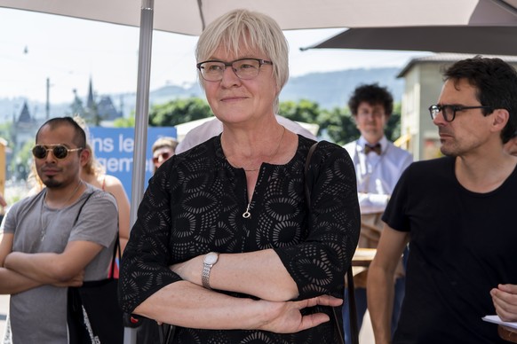 Nationalraetin Rosmarie Quadranti, BDP-ZH, Mitte, fotografiert waehrend einer Medienkonferenz von Operation Libero ueber die ueberparteiliches Wahlprojekt, am Freitag, 28. Juni 2019 im Casino Platz in ...