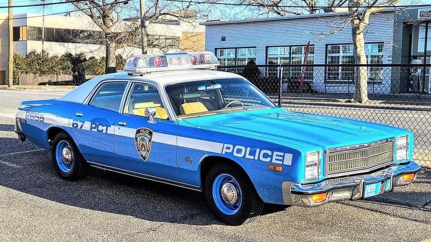 1977 New York Police Department Plymouth Fury 
https://www.facebook.com/OldSchoolCOPS