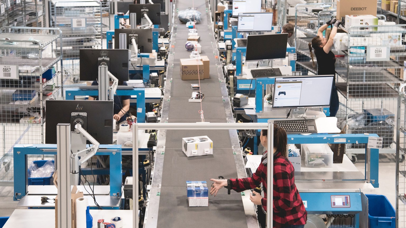 Digitec Galaxus, Warenlager in Wohlen AG