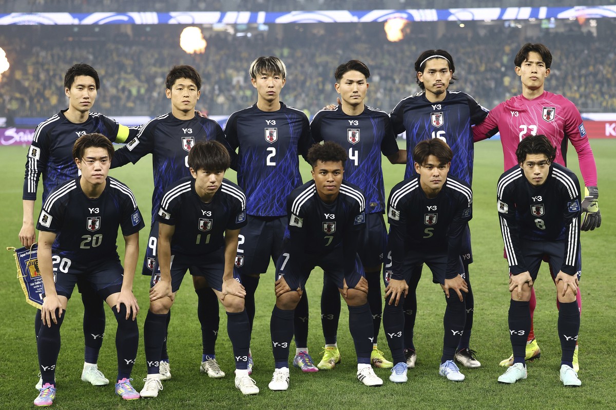 The Japanese team poses for a photo before their World Cup 2026 group C qualifying soccer match against Australia in Perth, Thursday, June 5, 2025. (AP Photo/Trevor Collens)
Australia Japan WCup Socce ...