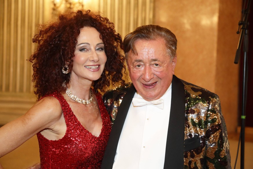 Richard LUGNER feiert 87. Geburtstag Wien, Palais Auersperg, 12.10.2019 Richard Lugner, Christina Mausi Lugner Wien Austria Richard LUGNER celebrates 87th birthday Vienna, Palais Auersperg, 12 10 2019 ...