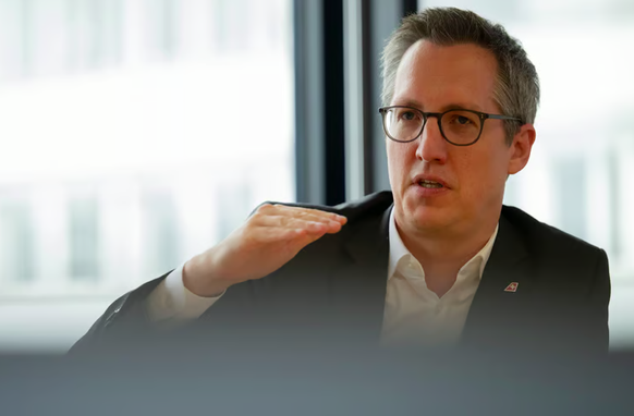 Oliver Buchhofer ist Betriebschef der Swiss und rechnet mit einer anspruchsvollen Sommersaison.