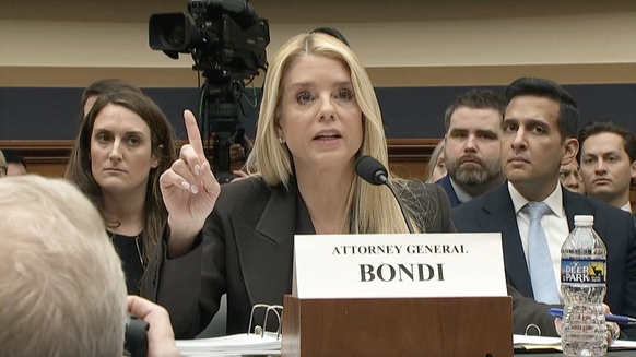 US-Generalstaatsanwältin Pam Bondi bei einer Anhörung vor dem Kongress (11. Februar 2026)