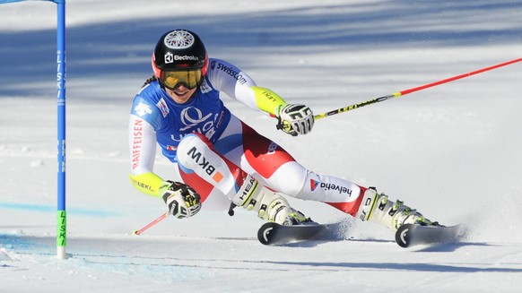 Slalomspezialistin Holdener kommt auch in ihrer zweiten Disziplin in Fahrt.