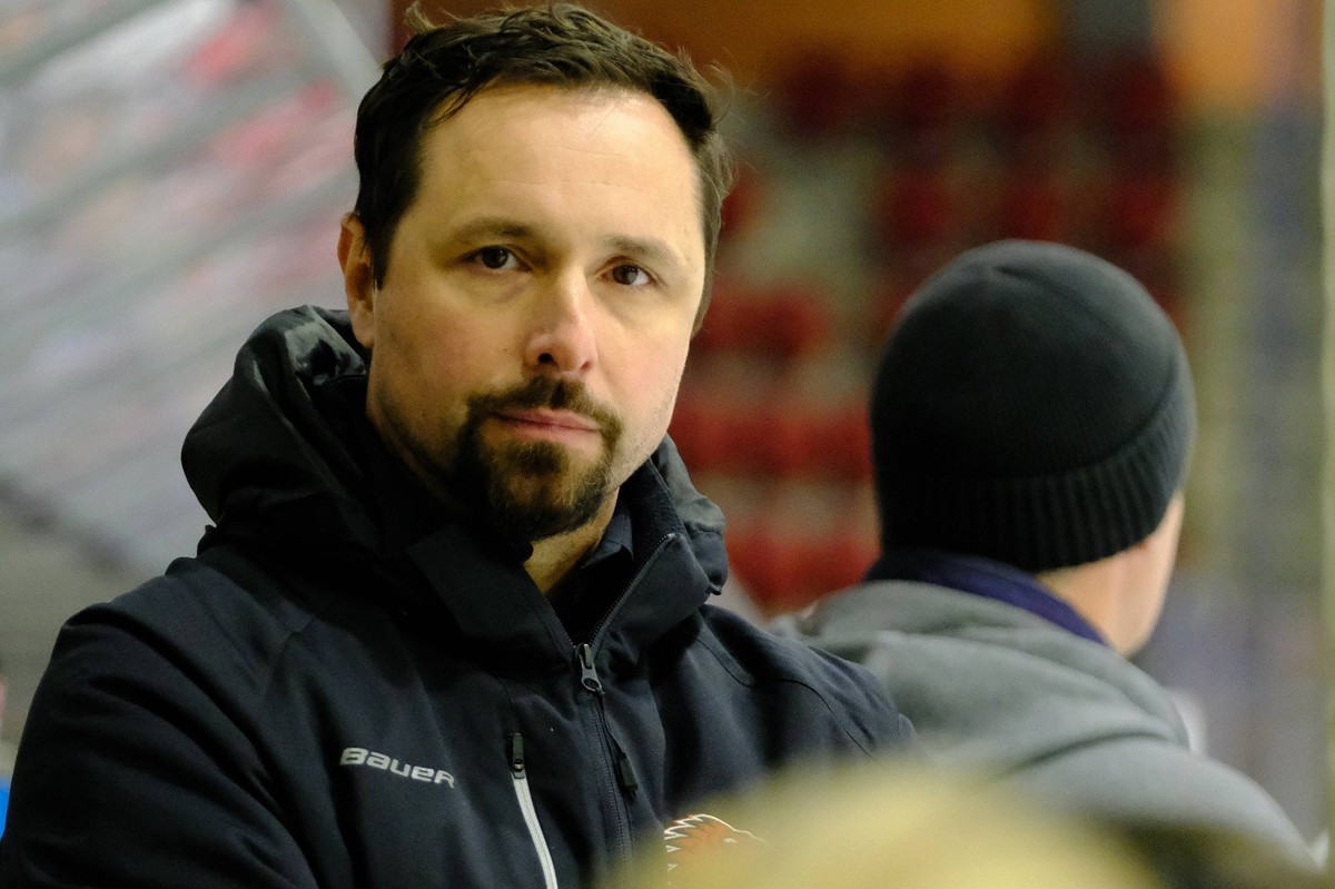 Visp Defender Jorden Gähler 45 SWISS Ice hockey, Eishockey - Swiss League EHC Winterthur vs Wisp 3.02.2023 - Deutweg Arena Winterthur Deutweg Zürich Schweiz Copyright: xSergioxBrunettix