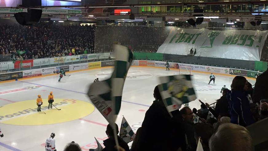 Die Choreo der Olten-Fans vor Spiel 7: «Fight, Boys!»