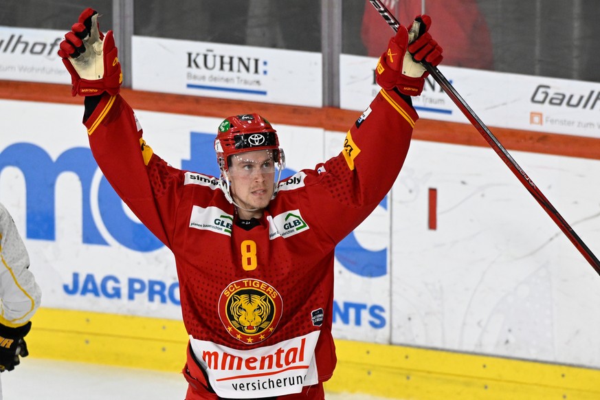 Tigers Saku Maeenalanen, beim Eishockey-Qualifikationsspiel der National League zwischen den SCL Tigers und dem HC Ajoie, am Dienstag, 23. Januar 2024, in der Emmental Versicherungs Arena in Langnau.  ...