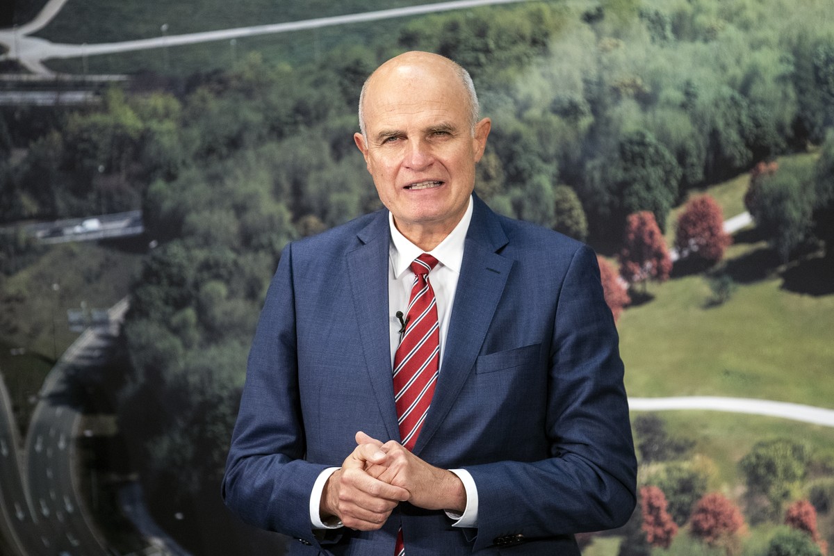 Gregor Zuend, CEO Vorsitzender der Spitaldirektion, spricht an der Medienkonferenz ueber die Eroeffnung des �The Circle�, das neue Quartier im Flughafen Zuerich, aufgenommen am Donnerstag, 5. November ...