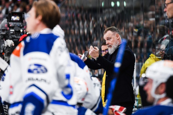 Zurich&#039;s Head Coach Rikard Groenborg, during the preliminary round game of National League A (NLA) Swiss Championship 2021/22 between HC Ambri Piotta and ZSC Lions at the ice stadium Gottardo Are ...