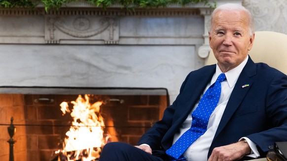 epa11140517 US President Joe Biden meets with German Chancellor Olaf Slcholz in the Oval Office at the White House in Washington, DC, USA, 09 February 2024. Chancellor Scholz will convey to President  ...