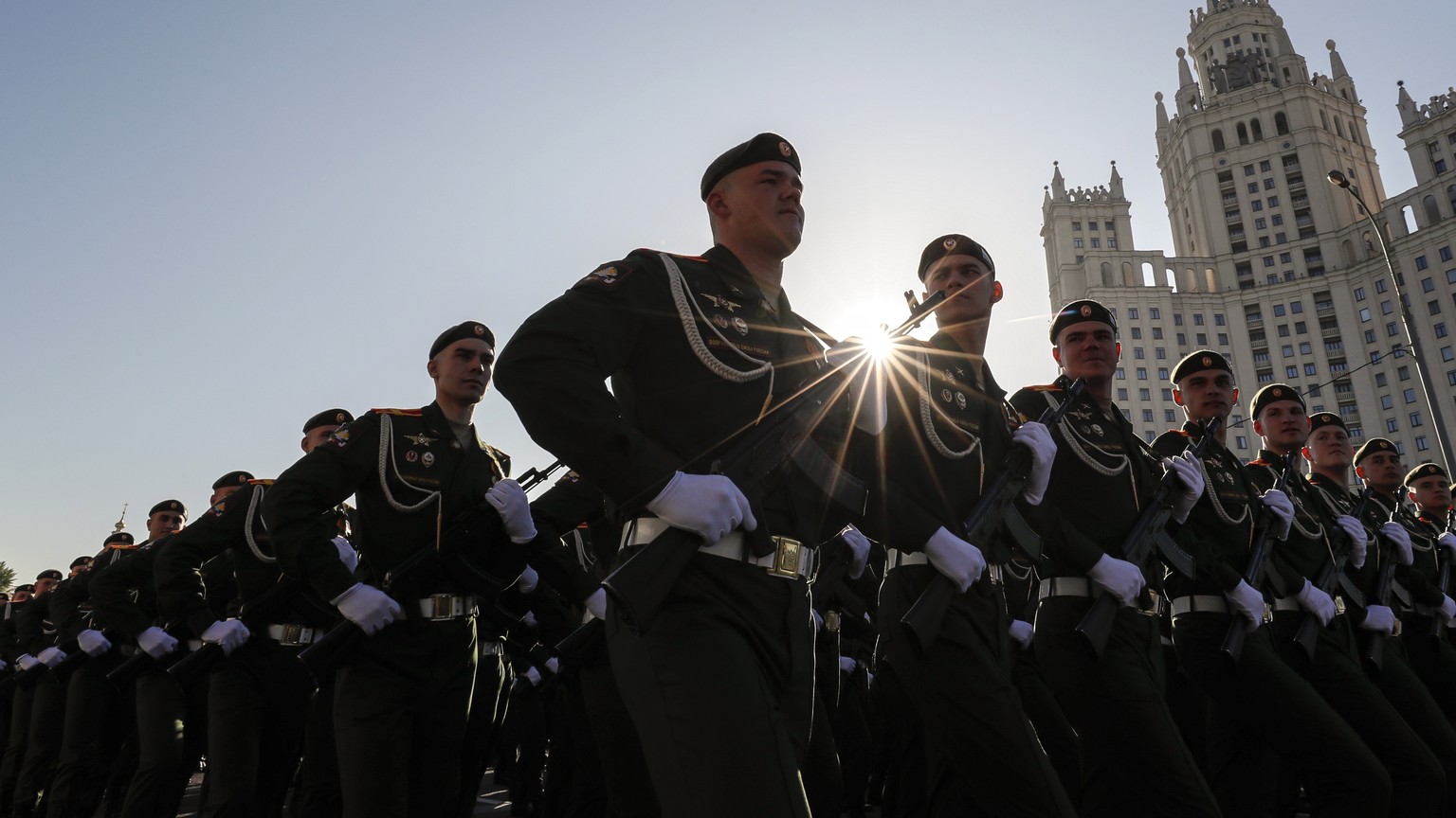 epaselect epa10616576 Russian soldiers march in the center of Moscow, Russia, May 09, 2023, in preparation for the military parade that will take place on Red Square to celebrate the victory of the S...