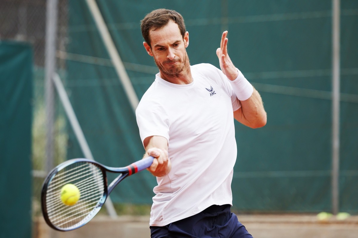 Andy Murray, of Great Britain, returns a ball during a training session, at the ATP 250 Geneva Open tournament in Geneva, Switzerland, Saturday, May 18, 2024. (KEYSTONE/Salvatore Di Nolfi)