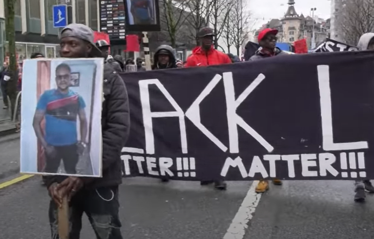 Nach dem Tod von Mike Ben Peter gingen in Lausanne Hunderte auf die Strasse.