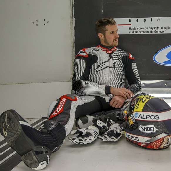 ARCHIVBILD VON TOM LUETHI ZUM BEVORSTEHENDEN WECHSEL IN DIE KOENIGSKLASSE --- Switzerland&#039;s Moto2 pilot Thomas Luethi, of carXpert-Interwetten team, waits, during a wind test, at the wind tunnel  ...