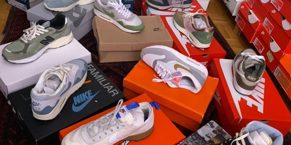 Viele Menschen sammeln Dinge, weil sie ihnen gefallen. Jannis sammelt Sneakers. Im Interview erzählt er, was ihn an der Szene stört, was er an der Materie liebt und wie viel ihn sein teuerster Kauf ge ...