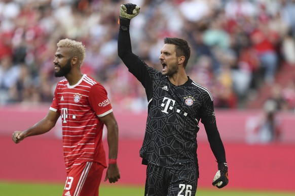 Bayern&#039;s goalkeeper Sven Ulreich, right reacts after saving a penalty kick from Mainz&#039;s Jonathan Burkardt during the Bundesliga soccer match between Bayern Munich and Mainz at the Allianz Ar ...