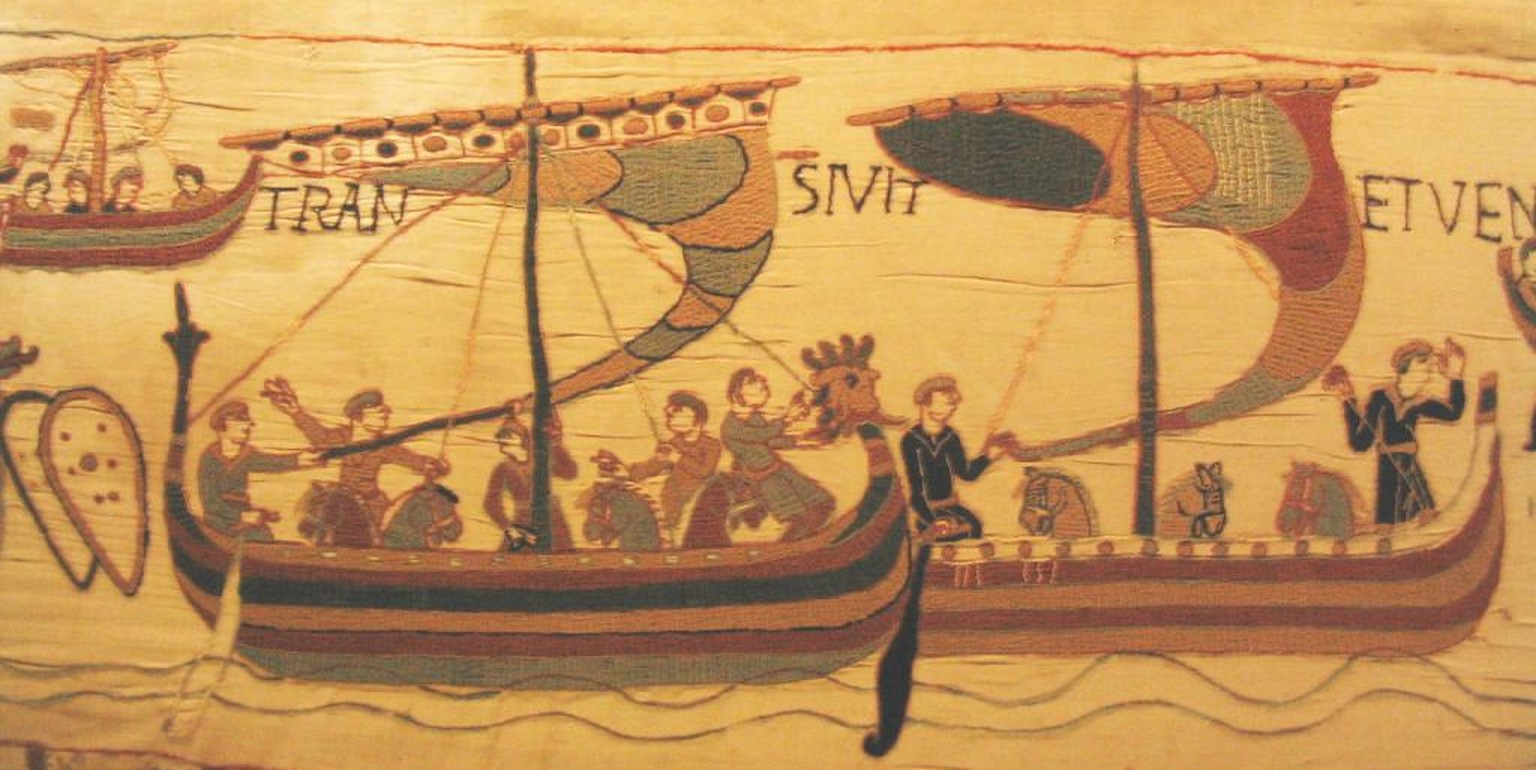Normannische Schiffe mit Truppen auf dem <a href="http://de.wikipedia.org/wiki/Teppich_von_Bayeux" target="_blank">Teppich von Bayeux</a>. &nbsp;