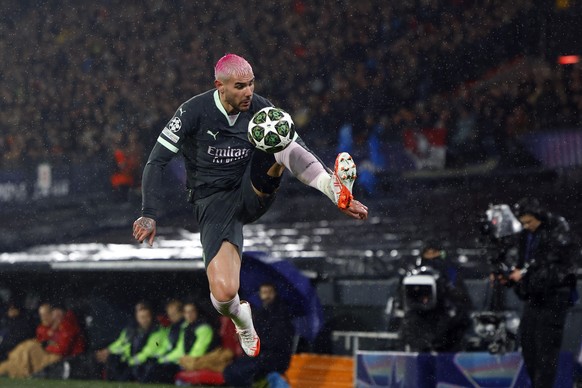 epa11891568 Theo Hernandez of AC Milan in action during the UEFA Champions League playoff first leg soccer match between Feyenoord and AC Milan, in Rotterdam, the Netherlands, 12 February 2025. EPA/SE ...