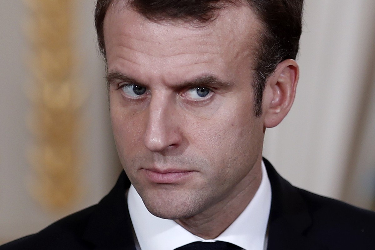 epa07237461 French President Emmanuel Macron attends a joint news conference with President of Burkina Faso Roch Marc Christian Kabore, at the Elysee Palace in Paris, France, 17 December 2018. EPA/BEN ...