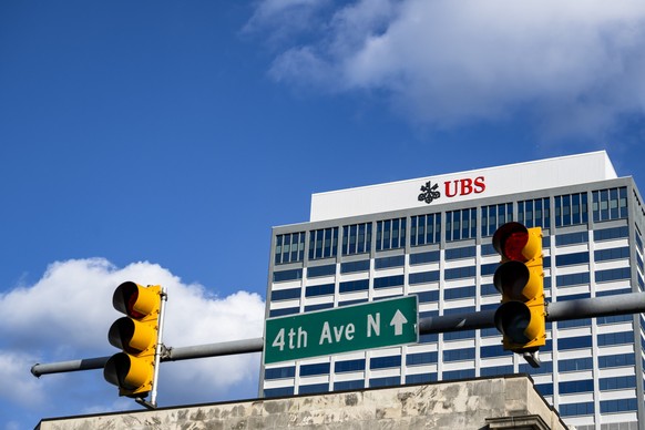 The logo of UBS Bank, is pictured on the UBS Tower, in Nashville, Tennessee, United States of America, Monday, June 9, 2025. (KEYSTONE/Jean-Christophe Bott)