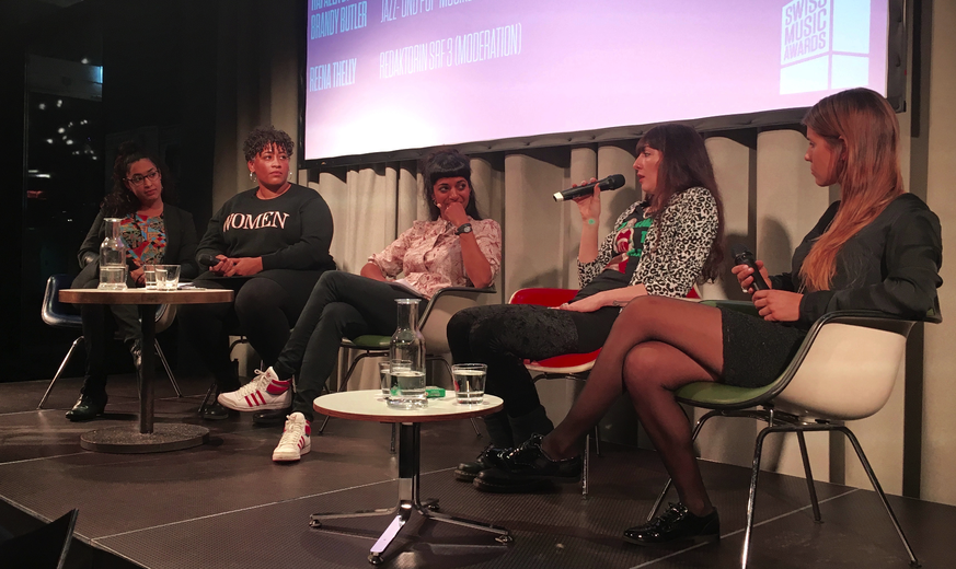 Panel Nr.1: La Nefera, Brandy Butler, Moderatorin Reena Thelly, Rafaela Diem, Eliane (v.l.).