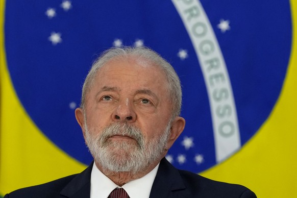 Brazil&#039;s President Luiz Inacio Lula da Silva attends a meeting regarding school security, at the Planalto Palace in Brasilia, Brazil, Tuesday, April 18, 2023. Educators, government security offic ...