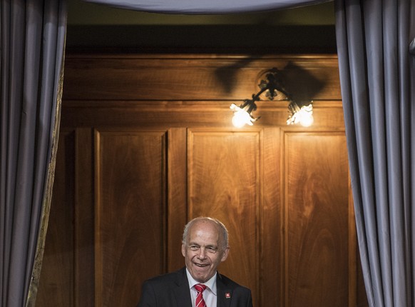 Bundesrat Ueli Maurer erscheint im Staenderatssaal an der Sommersession der Eidgenoessischen Raete, am Donnerstag, 7. Juni 2018, in Bern. (KEYSTONE/Peter Schneider)