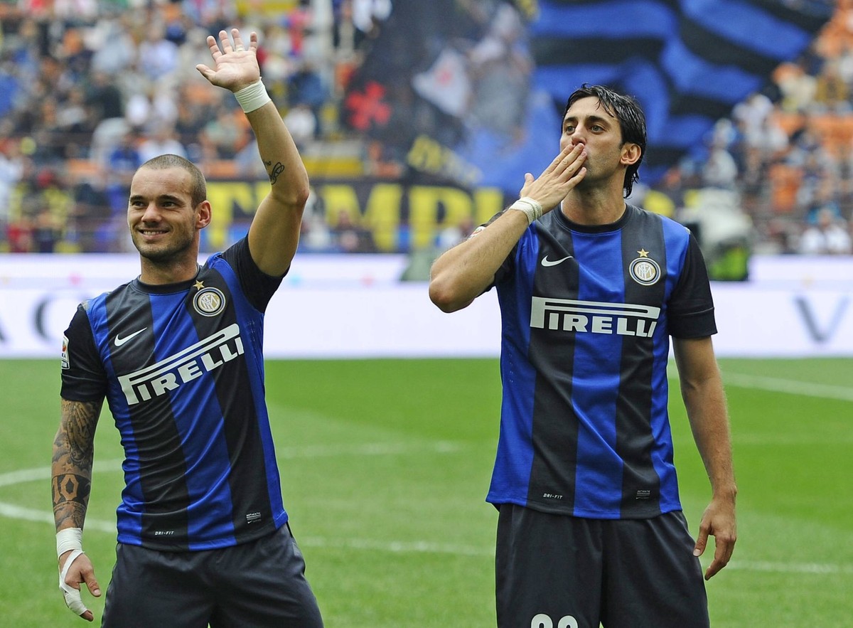 Bildnummer: 11526996 Datum: 23.09.2012 Copyright: imago/Gribaudi/ImagePhoto
Mailand 23/09/2012 - Serie A / Inter Mailand - AC Siena - Diego Milito-Wesley Sneijder PUBLICATIONxNOTxINxITA; Fussball ITA ...