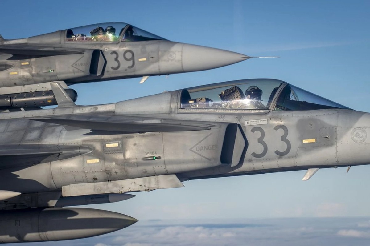 Fin septembre, deux Gripen hongrois ont empêché plusieurs avions russes de pénétrer dans l'espace aérien letton.