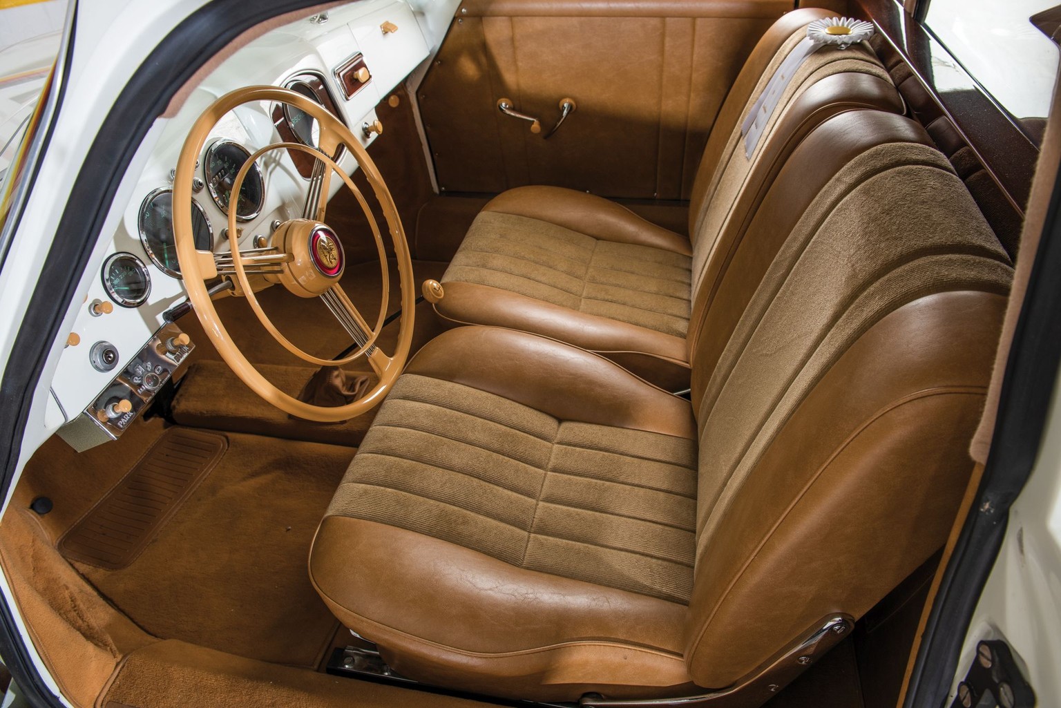 1953 Porsche 356 Limousine Custom
Offered without reserve
RM | Sotheby&#039;s - THE TAJ MA GARAJ COLLECTION 28 SEPTEMBER 2019 auktion 

https://rmsothebys.com/en/auctions/tg19/the-taj-ma-garaj-collect ...