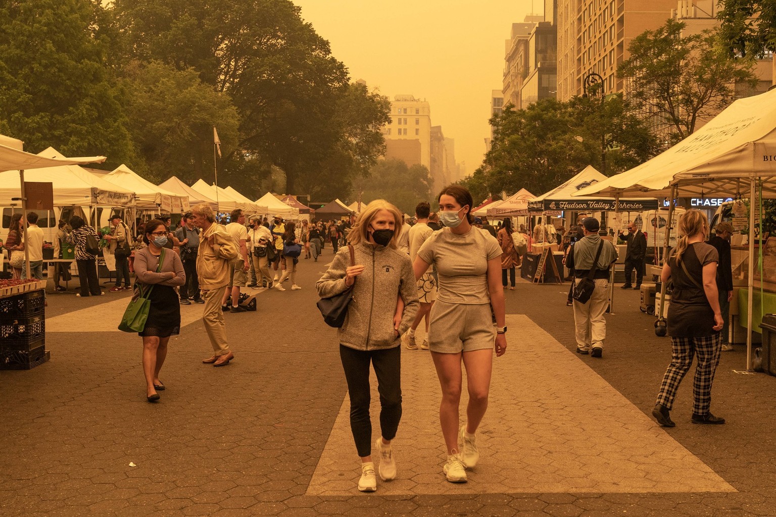 New York experiences worst air quality because of Canadian wildfires Many people wear facial masks on June 7, 2023 because of bad air quality brought in by smoke of Canadian wildfires. Authorities urg ...