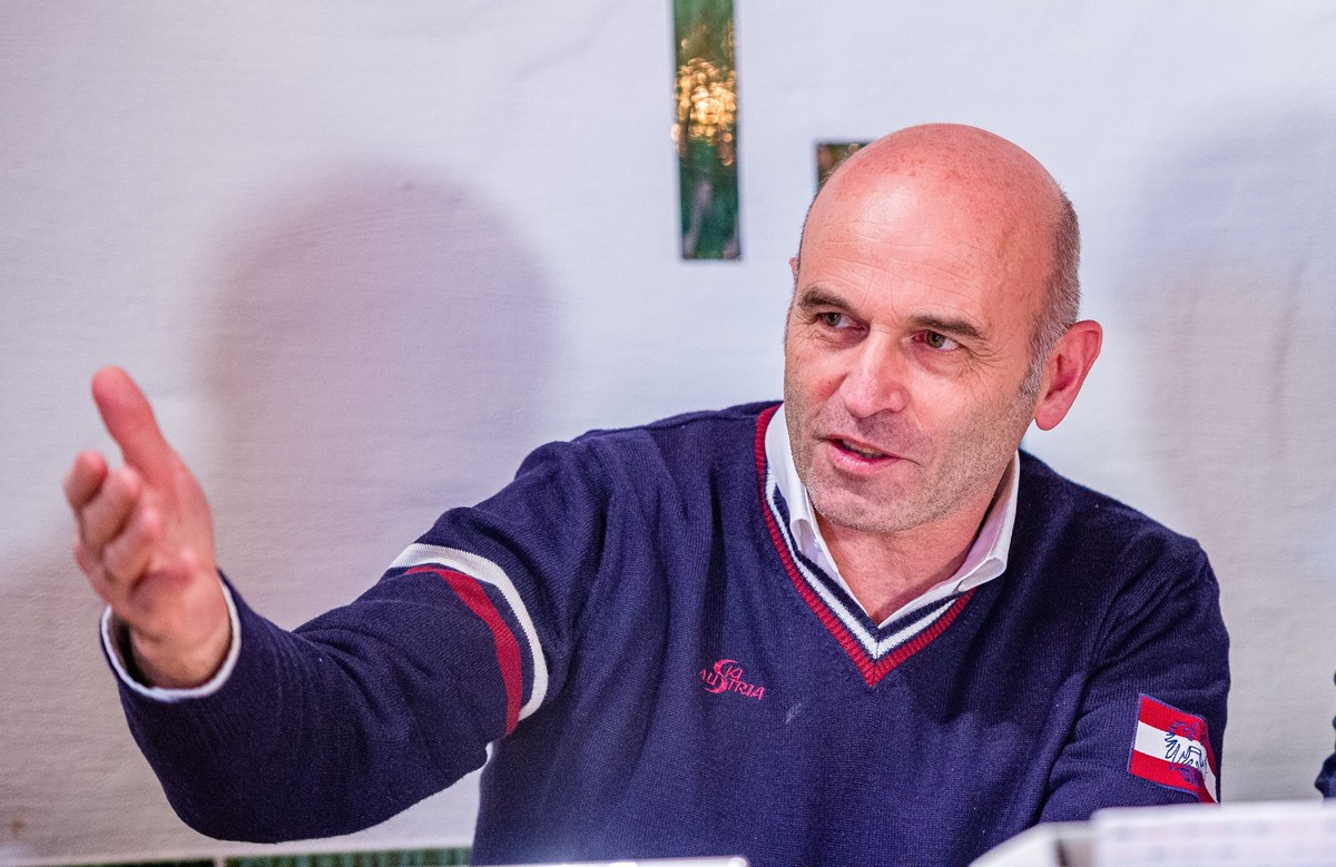 12.12.2019, Biathlonarena, Hochfilzen, AUT, IBU Weltcup Biathlon, Pressekonferenz, im Bild Toni Giger OeSV Sportdirektor // Toni Giger Austrian Ski Association sporting director during a press confere ...