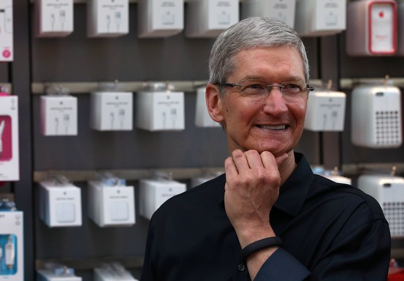 In grossen Fussstapfen: Apple-Chef Tim Cook.
