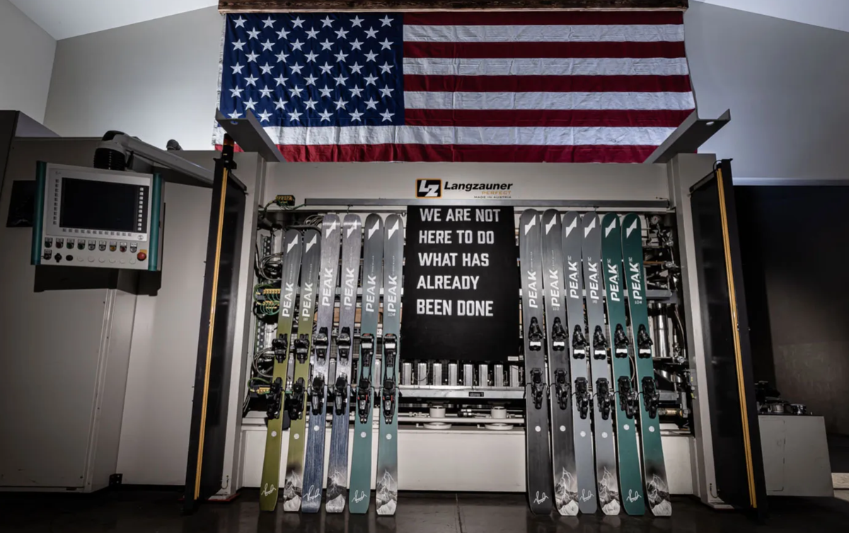 Les skis de la marque Peak Ski.