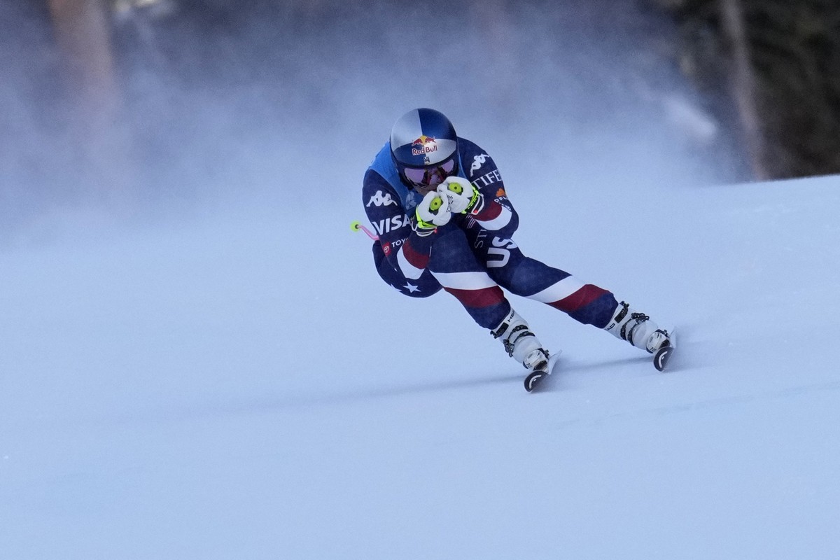 Lindsey Vonn competes in a downhill skiing race at Copper Mountain Ski Resort, Saturday, Dec. 7, 2024, in Copper Mountain, Colo. (AP Photo/John Locher)