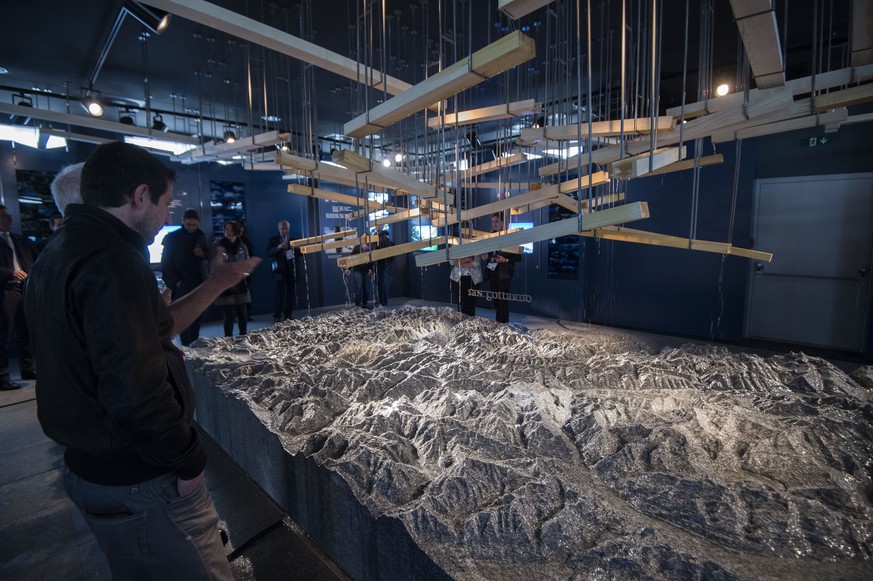 Gebirgsstock im Herzen der Schweiz: 25 Tonnen schweres Modell des Gotthardmassivs im Schweizer Pavillon an der Weltausstellung 2015 in Mailand.&nbsp;