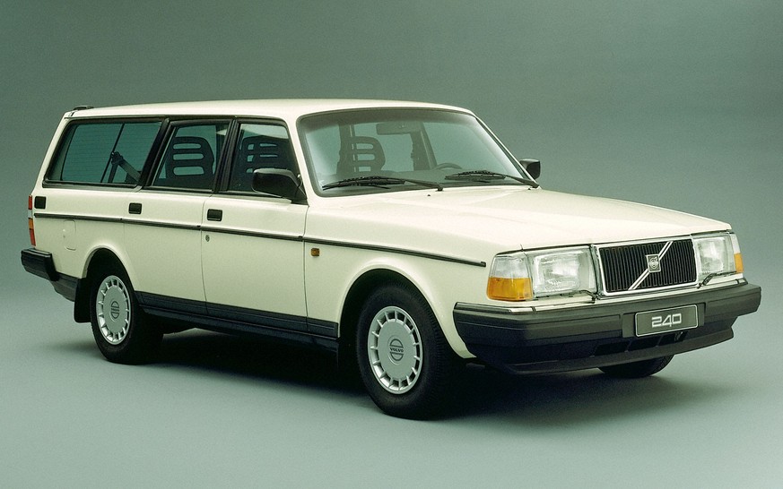 http://wot.motortrend.com/volvo-celebrates-its-85th-birthday-we-pick-our-8-5-favorite-volvos-192629.html/photos/ volvo 240 combi