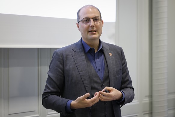 Florian Schuetz, Direktor Bundesamt fuer Cybersicherheit BACS, spricht waehrend einer Medienkonferenz, am Montag, 6. Mai 2024 in Bern. (KEYSTONE/Peter Klaunzer)