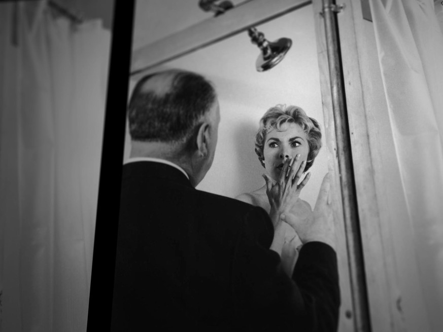 alfred hitchcock janet leigh dusche psycho film movie hollywood 1960 https://www.lifo.gr/articles/cinema_articles/226056/oi-deka-kalyteres-anatropes-stin-kinimatografiki-istoria