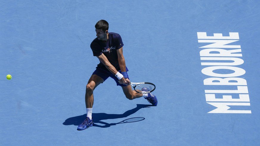 Novak Djokovic konnte zuletzt in Melbourne trainieren – trotzdem bleibt offen, ob er die Australian Open bestreiten darf.