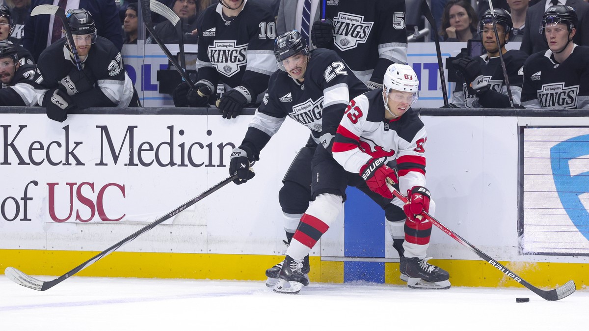 Fiala-gewinnt-Duell-mit-Devils-Schweizern-deutlich