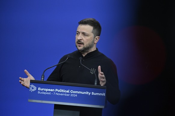 epa11708004 Ukraine&#039;s President Volodymyr Zelensky attends a press conference after the 5th summit of the European Political Community (EPC) in Puskas Arena in Budapest, Hungary, 07 November 2024 ...