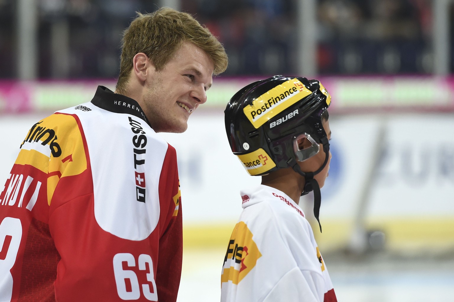 Leonardo Genoni bekommt im Startspiel den Vorzug.